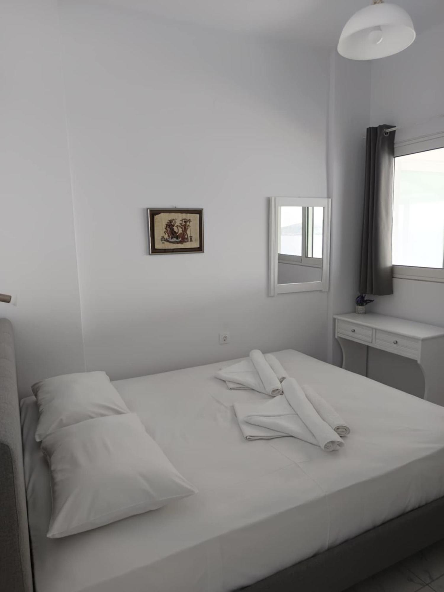 Kalymnos Platy Gialos Mousellis Makis Apartments Panormos  Екстер'єр фото